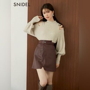 SNIDEL Open Shoulder Knit Pullover SWNT234020